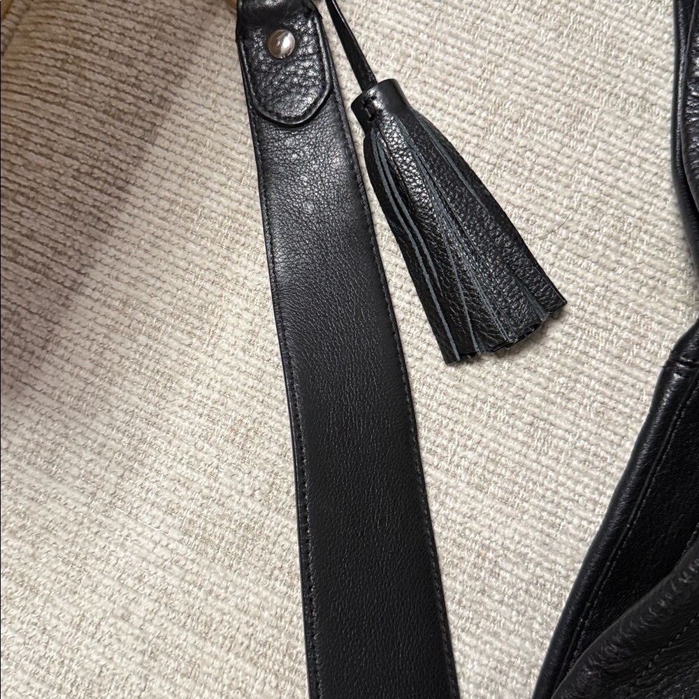 Authentic Coach Avery Hobo Bag - Picture 10 of 11